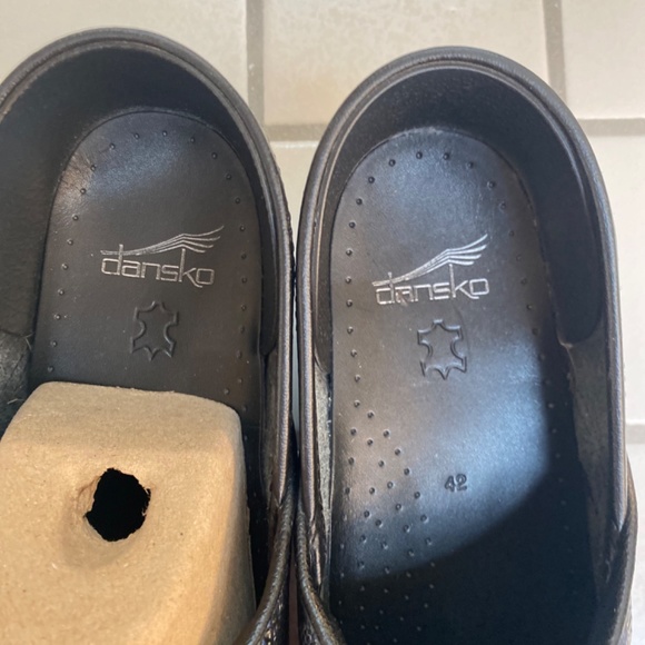 Dansko Clogs size 42 - Picture 3 of 5